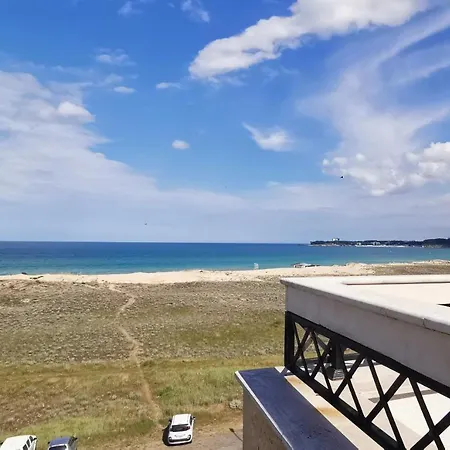 Teos 公寓式酒店